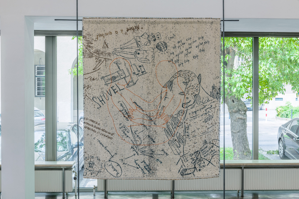 Ausstellungsansicht BEYOND THE GARDEN, Claudia Losi; Galerie Stadtpark Krems, 2026; Foto: Stefan Lux; Claudia Losi; Like a Forest Garden (Fisch), 2022–26; Baumwoll-Jacquardstoff, Wollstickerei, 144 x 124 cm